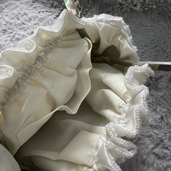 Beaded Handbag with Chain - Picture 5 of 8